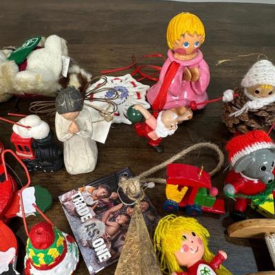 Christmas Ornament Lot- FREE NATIONWIDE SHIPPING FOR ALL LOTS