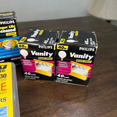 Light Bulbs Lot 3- FREE NATIONWIDE SHIPPING FOR ALL LOTS