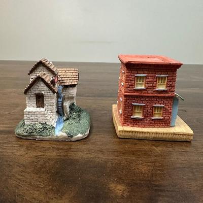 Village Figurines Mix Lot - Etsy- FREE NATIONWIDE SHIPPING FOR ALL LOTS