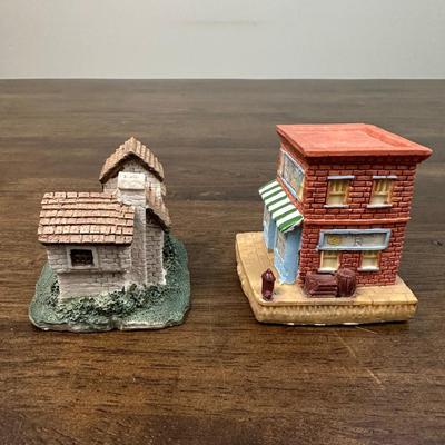 Village Figurines Mix Lot - Etsy- FREE NATIONWIDE SHIPPING FOR ALL LOTS