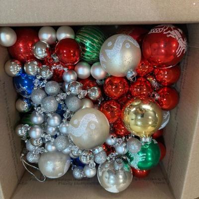 Christmas Decor Mix Lot- FREE NATIONWIDE SHIPPING FOR ALL LOTS