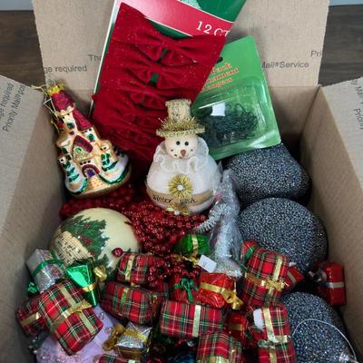 Christmas Tree Ornament Mix Lot- FREE NATIONWIDE SHIPPING FOR ALL LOTS