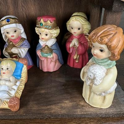  Figurines- FREE NATIONWIDE SHIPPING FOR ALL LOTS