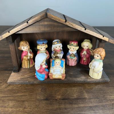  Figurines- FREE NATIONWIDE SHIPPING FOR ALL LOTS