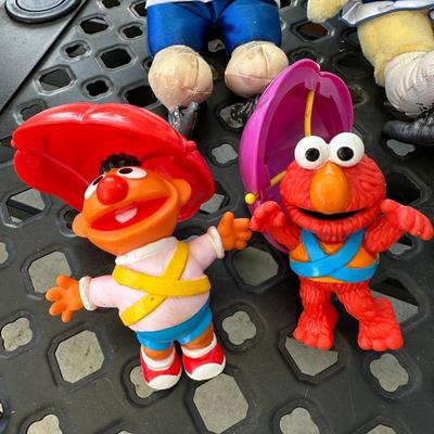 Toys Mix Lot- FREE NATIONWIDE SHIPPING FOR ALL LOTS