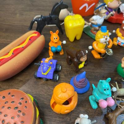 Toys Mix Lot- FREE NATIONWIDE SHIPPING FOR ALL LOTS