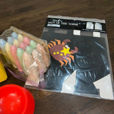 Toys Mix Lot- FREE NATIONWIDE SHIPPING FOR ALL LOTS