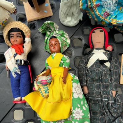 Doll Mix Lot-- FREE NATIONWIDE SHIPPING FOR ALL LOTS