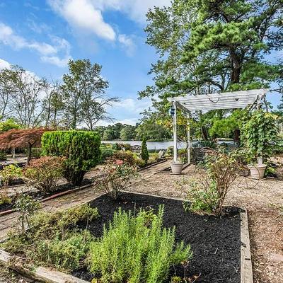 Sale Photo Thumbnail #34