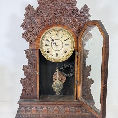 LOT 31: Vintage Wm L Gilbert Clock Co Concord No 3 Clock