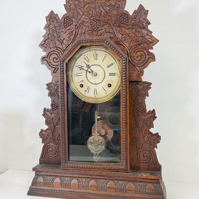 LOT 31: Vintage Wm L Gilbert Clock Co Concord No 3 Clock
