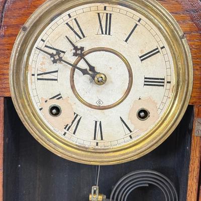 LOT 31: Vintage Wm L Gilbert Clock Co Concord No 3 Clock