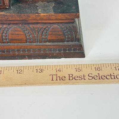 LOT 31: Vintage Wm L Gilbert Clock Co Concord No 3 Clock