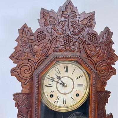 LOT 31: Vintage Wm L Gilbert Clock Co Concord No 3 Clock