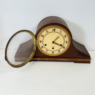 LOT 32: Vintage Seth Thomas Mantle Clock