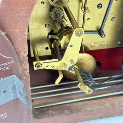 LOT 32: Vintage Seth Thomas Mantle Clock