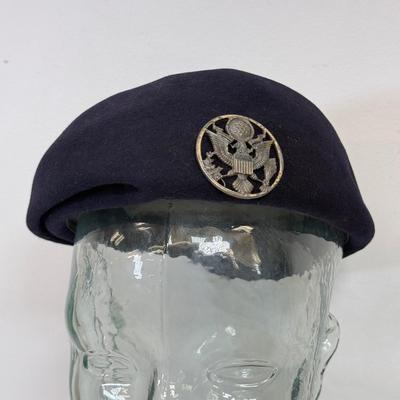 LOT 36: Vintage Women’s Air Force Military Beret