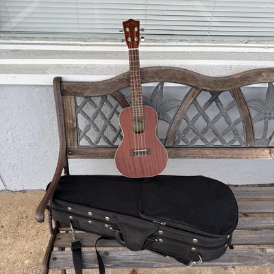 LOT 37: Lanikai Ukelele Model LU-21C