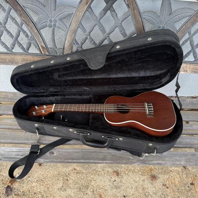 LOT 37: Lanikai Ukelele Model LU-21C