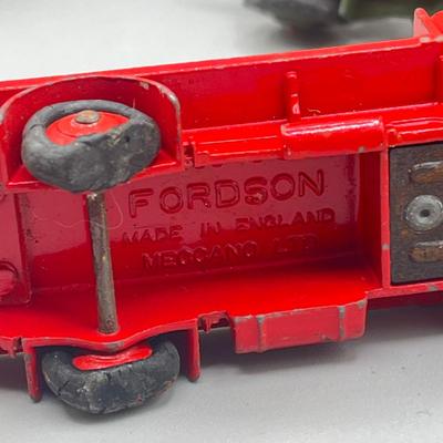 LOT 41: Vintage Die Cast Car Collection - Dinky Toys