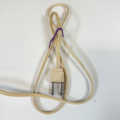 LOT 121: MCM/Hollywood Regency Eyeball Lamp