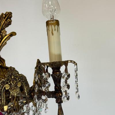 LOT:: Antique Brass & Crystal Wall Sconce 15”