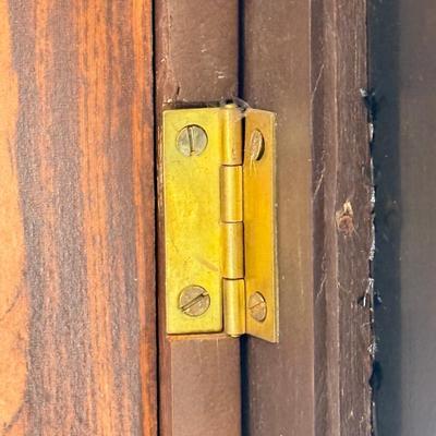 LOT 126: Mogull Monthly Regulator Wall Clock