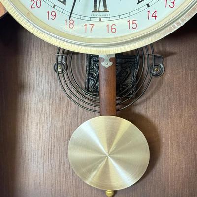 LOT 126: Mogull Monthly Regulator Wall Clock