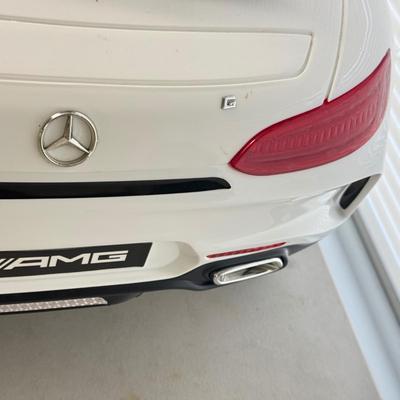 LOT 127: Mercedes-Benz AMG GTR Kids Electric Toy Car