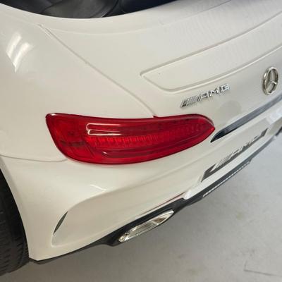 LOT 127: Mercedes-Benz AMG GTR Kids Electric Toy Car