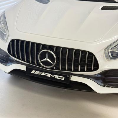 LOT 127: Mercedes-Benz AMG GTR Kids Electric Toy Car