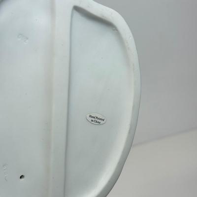 LOT 131: Grandeur Noel Hand Painted Porcelain Angels w/ Box