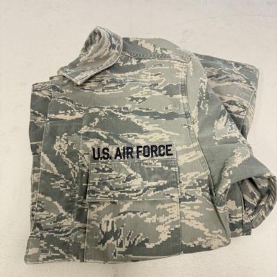 LOT 132: USAF Uniform Tops & Gamehide Hunting Pants
