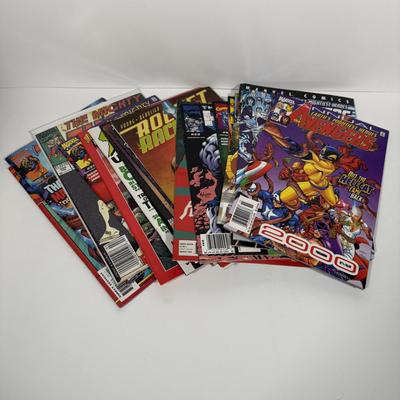 LOT 165: Various Marvel Comics: Avengers, Thor, Spider-Man, & More