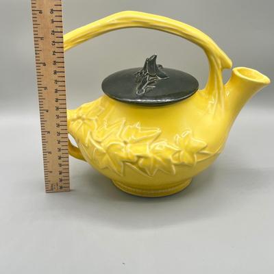 LOT 179: Vintage McCoy Ivy and Twig Teapot and Vintage Hand Painted "Mexico" Ceramic Planters