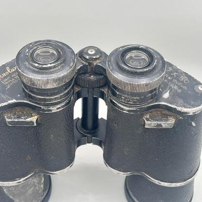 LOT 188: Vintage Binolux Binoculars With Case
