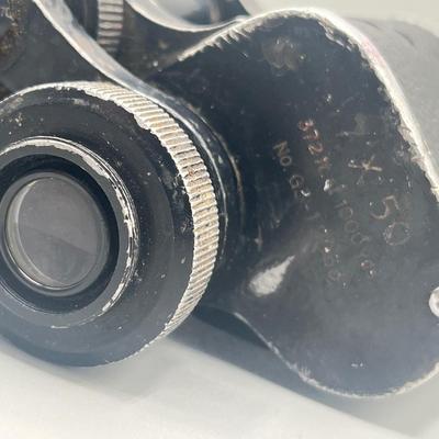 LOT 188: Vintage Binolux Binoculars With Case