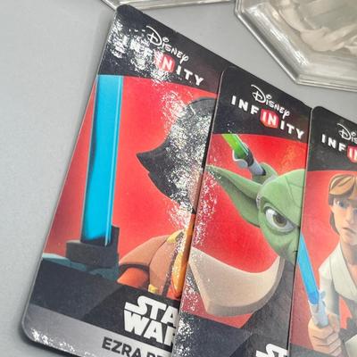 LOT 195: Star Wars Disney Infinity Figures and Accessories