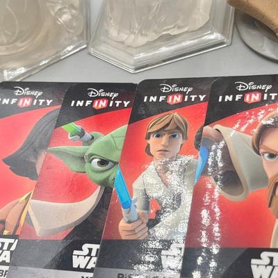 LOT 195: Star Wars Disney Infinity Figures and Accessories