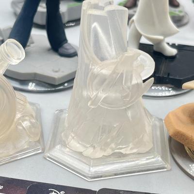 LOT 195: Star Wars Disney Infinity Figures and Accessories