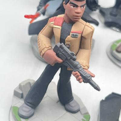 LOT 195: Star Wars Disney Infinity Figures and Accessories