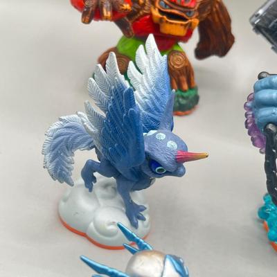 LOT 197: Wii Skylanders Figures