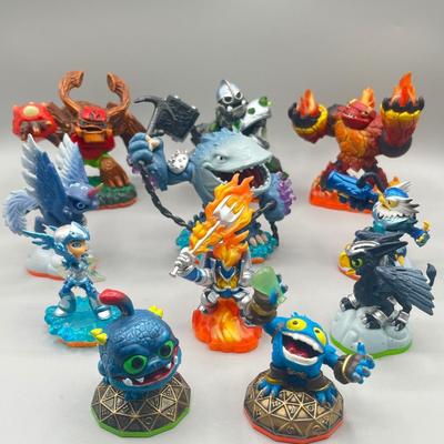 LOT 197: Wii Skylanders Figures