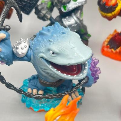 LOT 197: Wii Skylanders Figures
