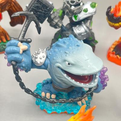 LOT 197: Wii Skylanders Figures