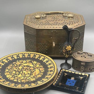 LOT 201: Eclectic Decor Collection