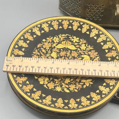 LOT 201: Eclectic Decor Collection