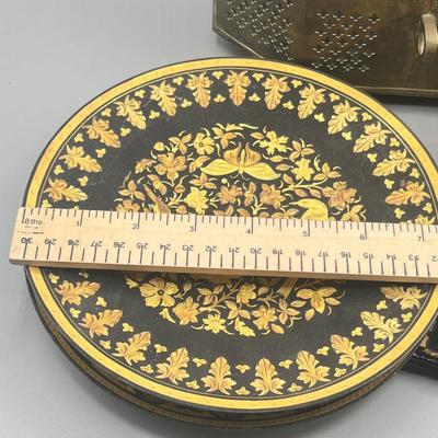 LOT 201: Eclectic Decor Collection