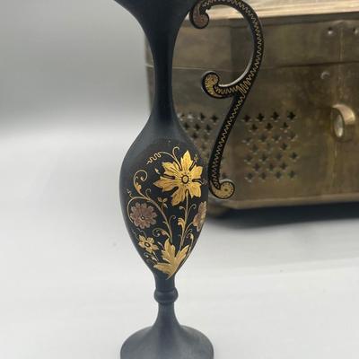 LOT 201: Eclectic Decor Collection