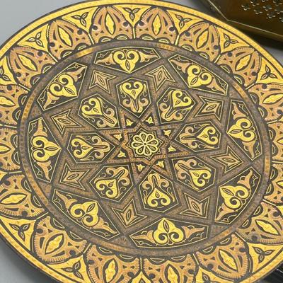 LOT 201: Eclectic Decor Collection